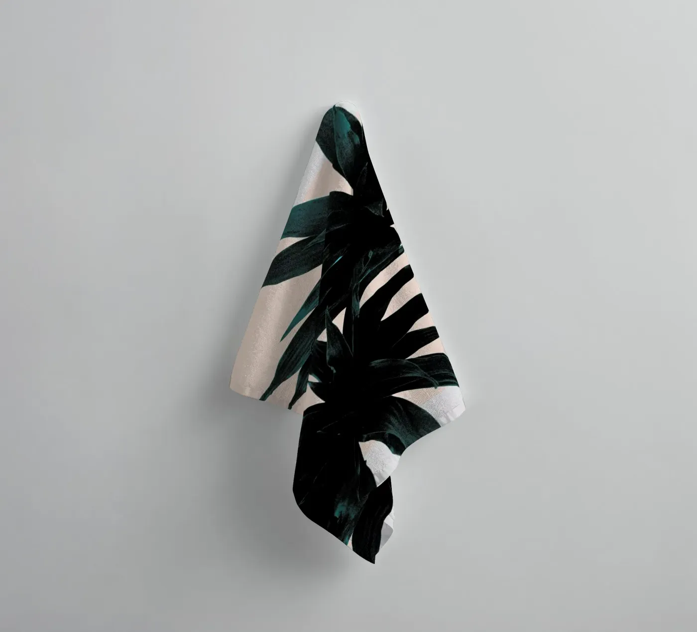 Fly Away towel by Hanna Kastl-Lungberg