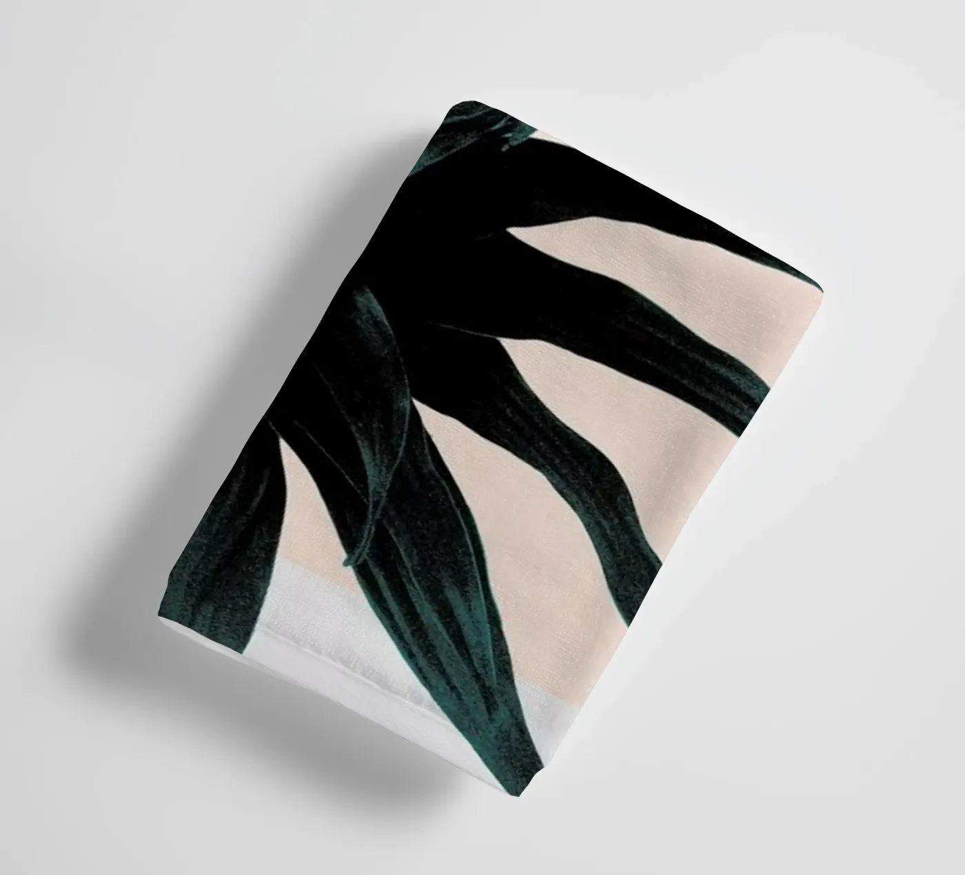 Fly Away towel by Hanna Kastl-Lungberg