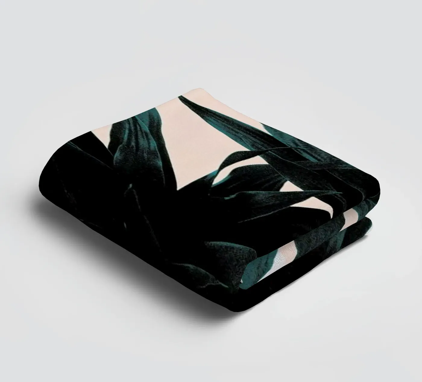 Fly Away towel by Hanna Kastl-Lungberg