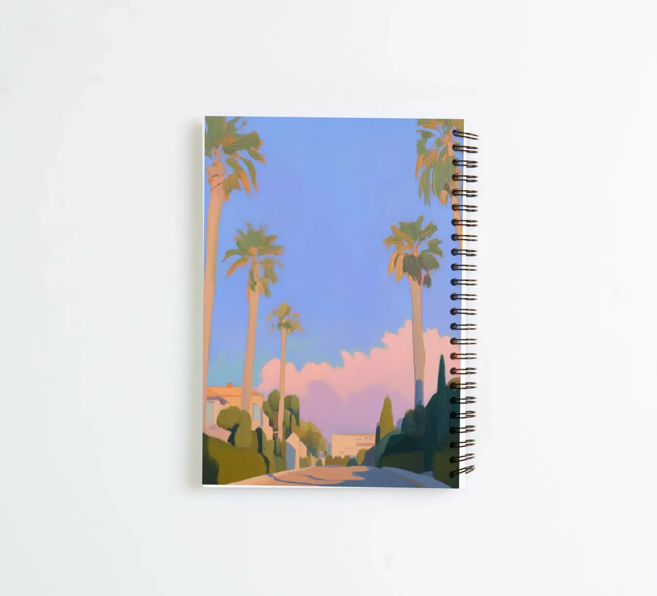 Rue bordée de palmiers au coucher du soleil carnet à spirale de Melloi Art Print