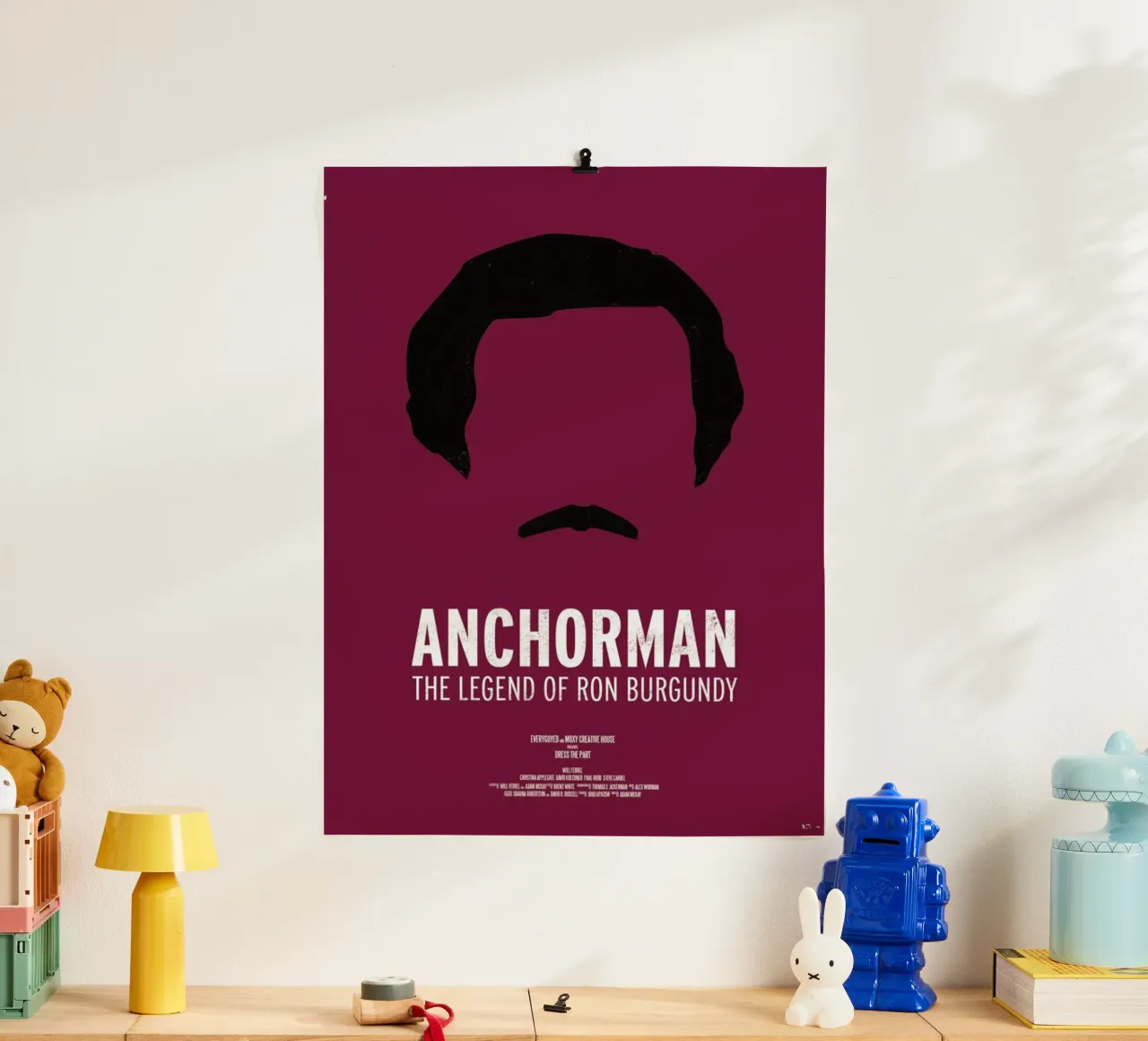 Anchorman poster con telaio in alluminio da Moxy Creative House