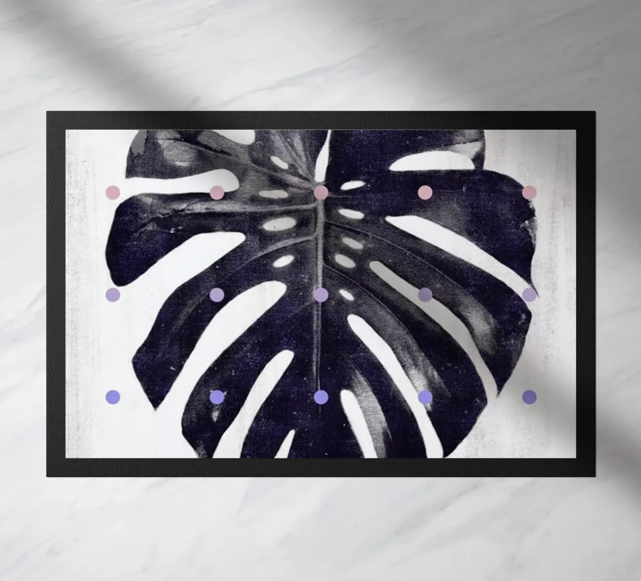 Monstera + dots felpudo de STUDIO LEEMO