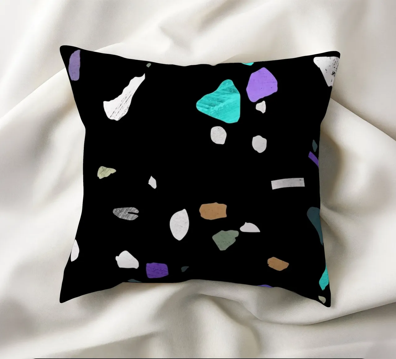 Painted terrazzo 2 Kissen von STUDIO LEEMO