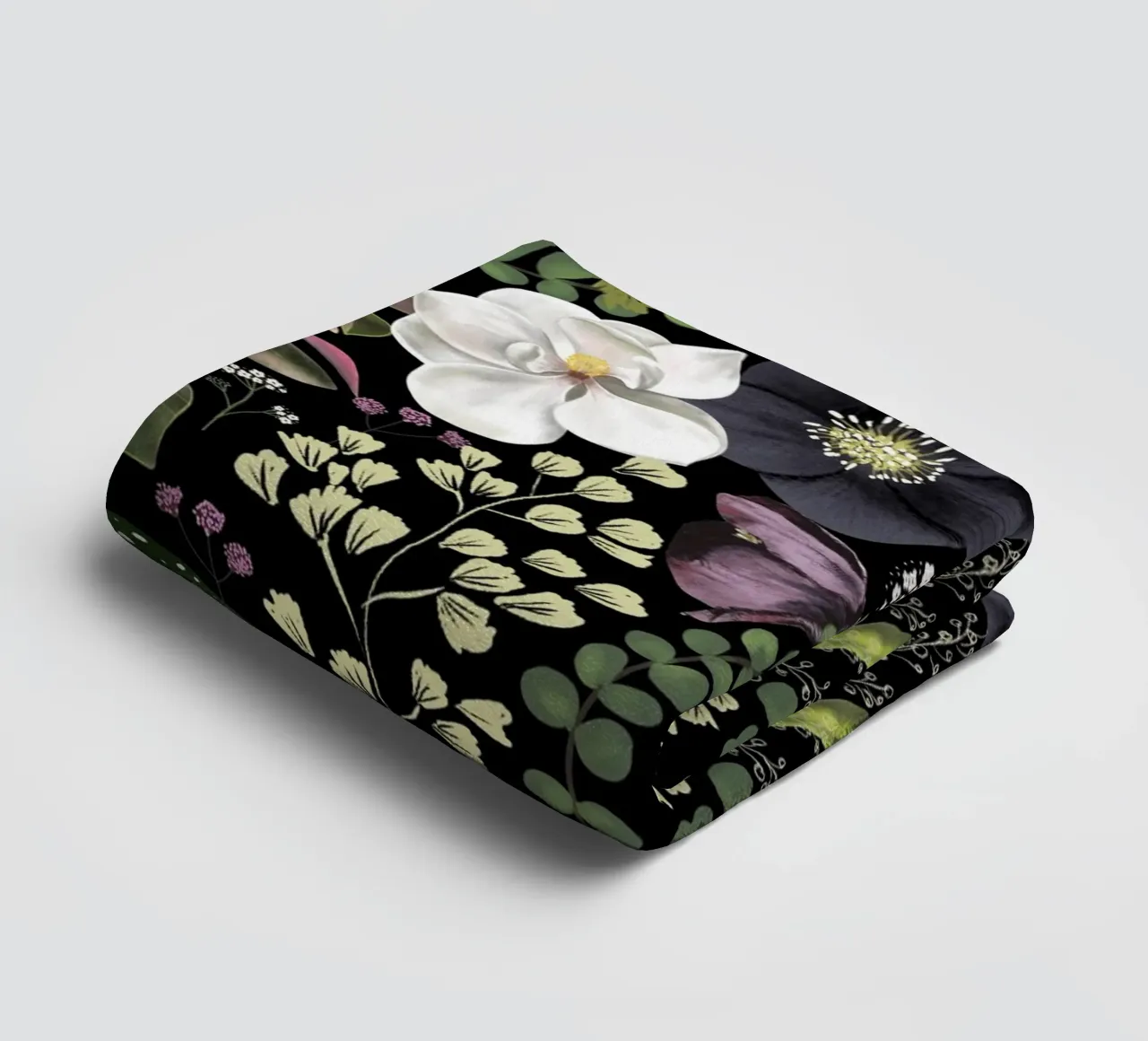 Dark Mystical Garden Botanical Pattern asciugamano da bagno da anisillustration