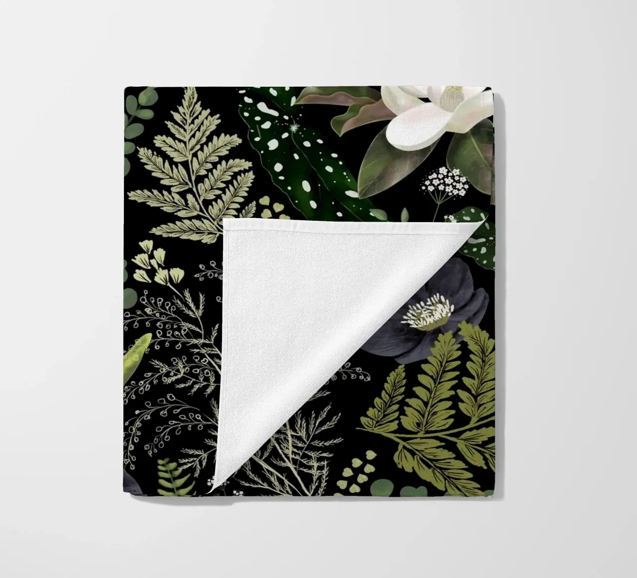 Dark Mystical Garden Botanical Pattern telo mare da anisillustration