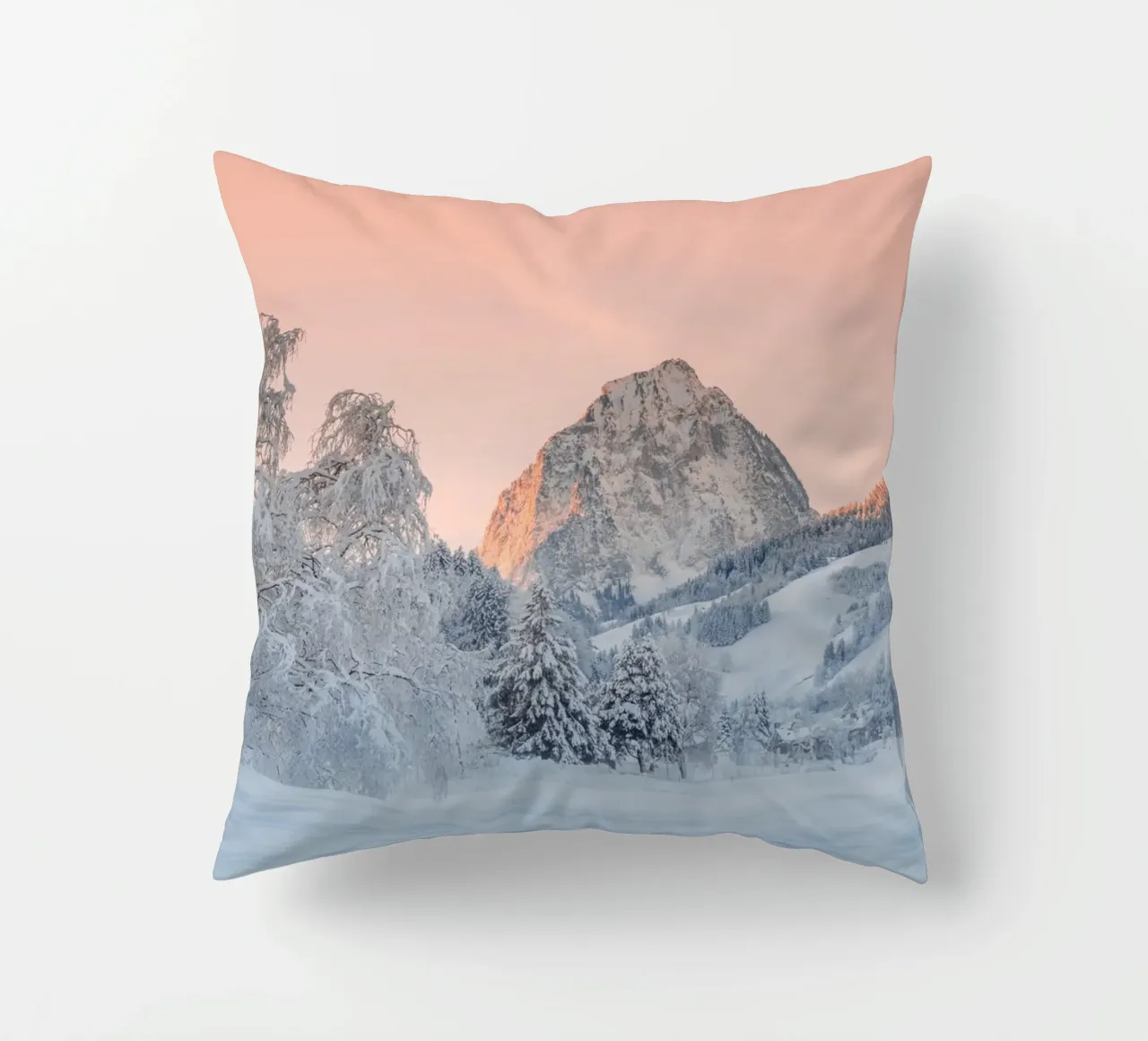 Alba invernale in Svizzera cuscino da Marcel Bisig