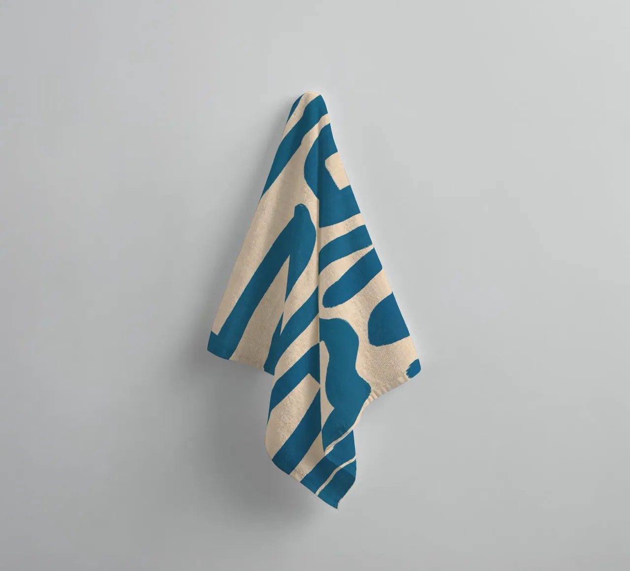Abstraktes Retro-Labyrinth - Mid Century Modern Lines Blau Handtuch von susanacosta