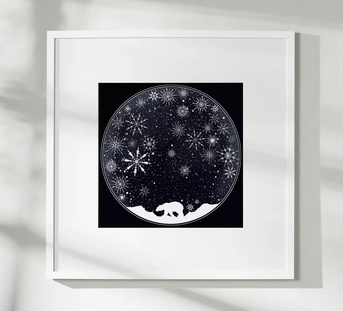 Snow Globe poster da Tobe Fonseca