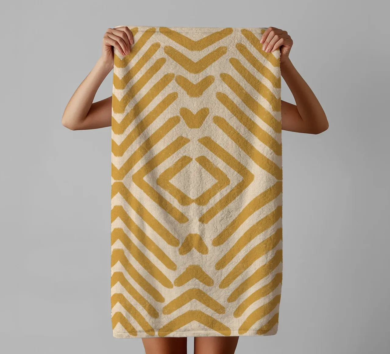 Frecce tribali retrò - Giallo geometrico moderno di metà secolo asciugamano da bagno da susanacosta