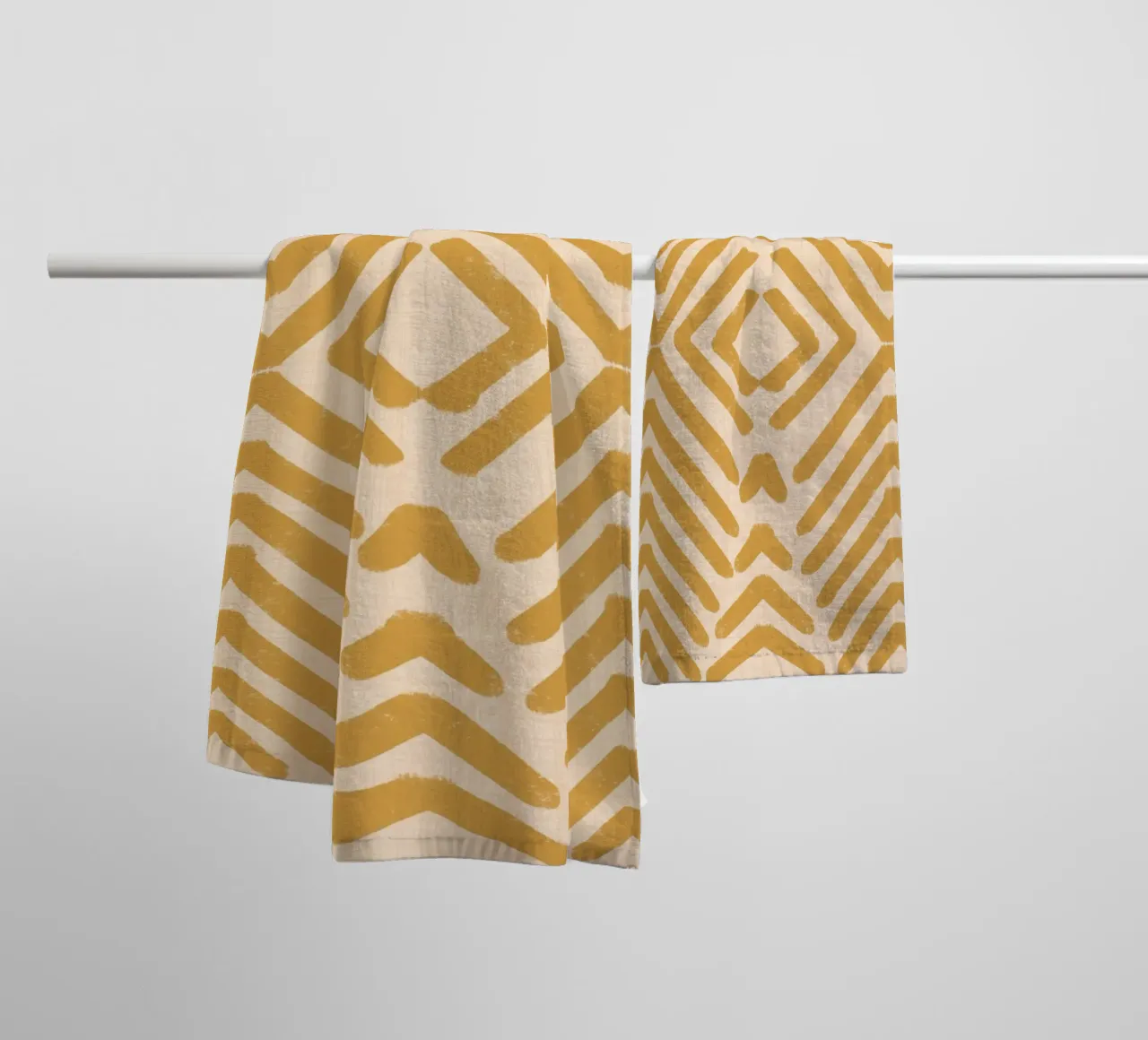 Frecce tribali retrò - Giallo geometrico moderno di metà secolo asciugamano da bagno da susanacosta