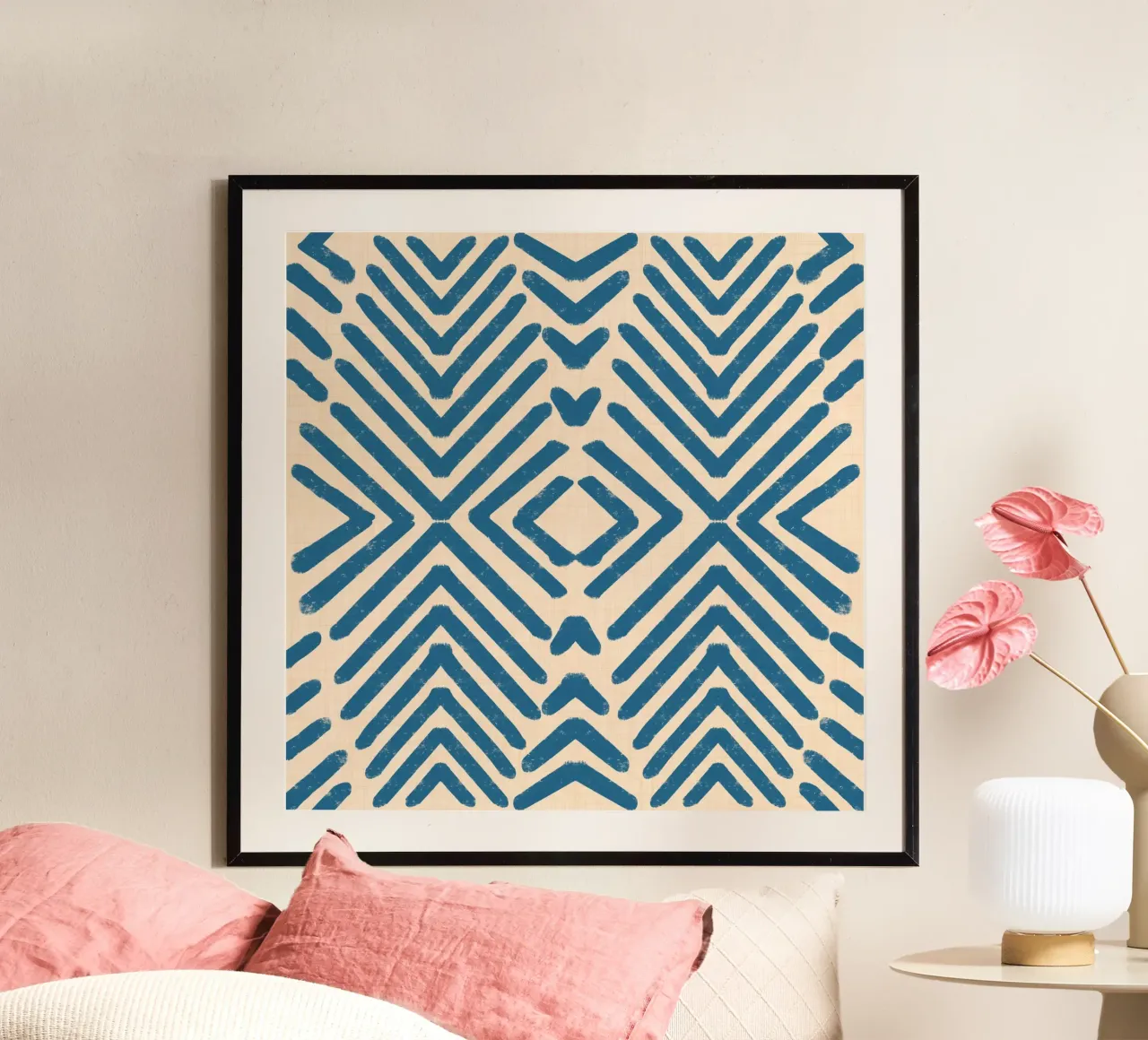 Retro Tribal Pijlen - Mid Eeuw Modern Geometrisch Blauw poster met houten frame van susanacosta