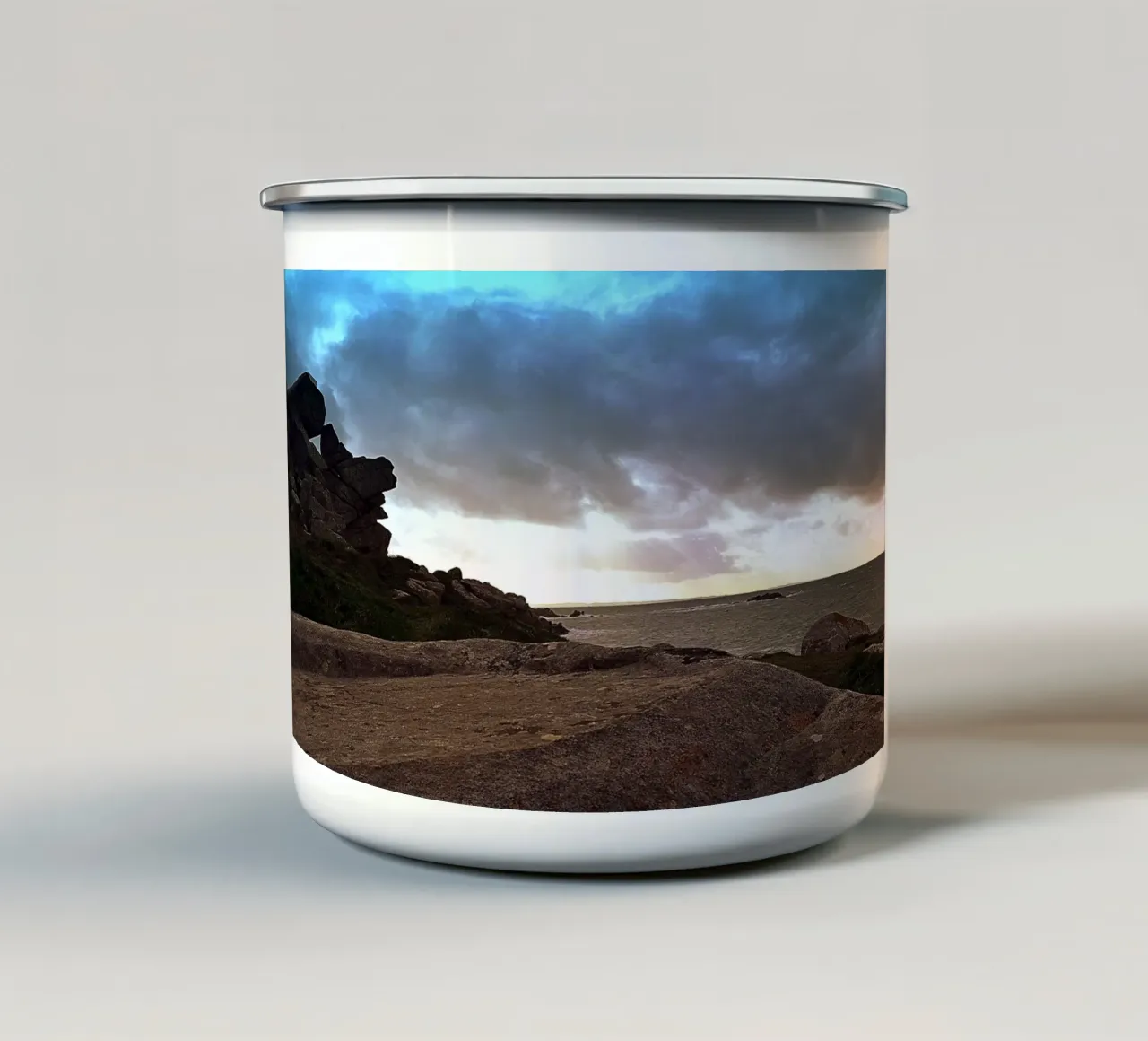 FAA180 tazza in smalto da Thierry vobmann photography