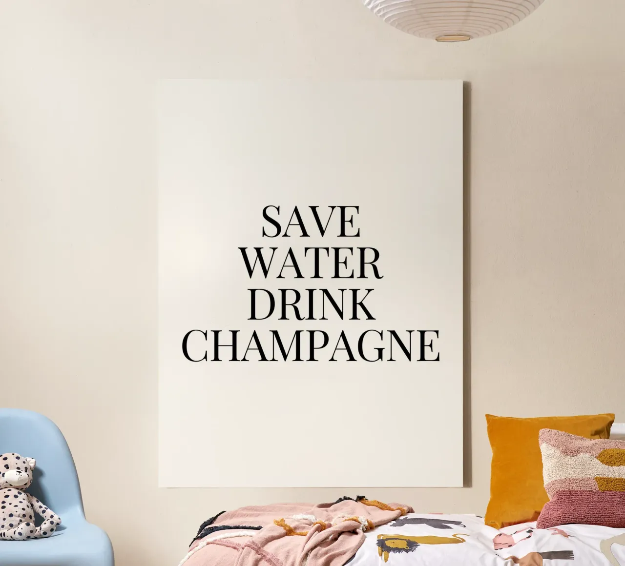 Sparen Sie Wasser trinken Champagner Zitat Leinwand mit Schattenfugenrahmen von Paigaam Studio