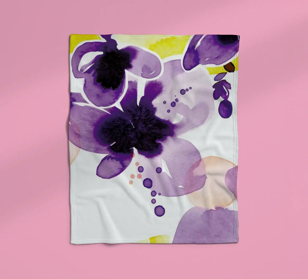 Violet Bloom Fleecedecke von Ekaterina Koroleva
