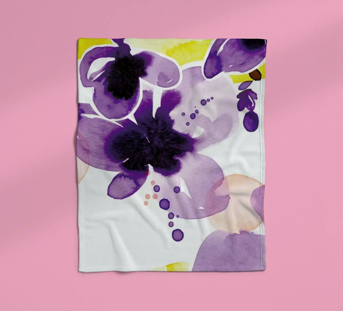 Violet Bloom Fleecedecke von Ekaterina Koroleva