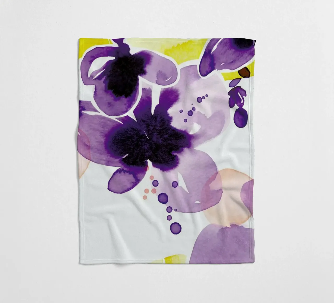Violet Bloom Fleecedecke von Ekaterina Koroleva