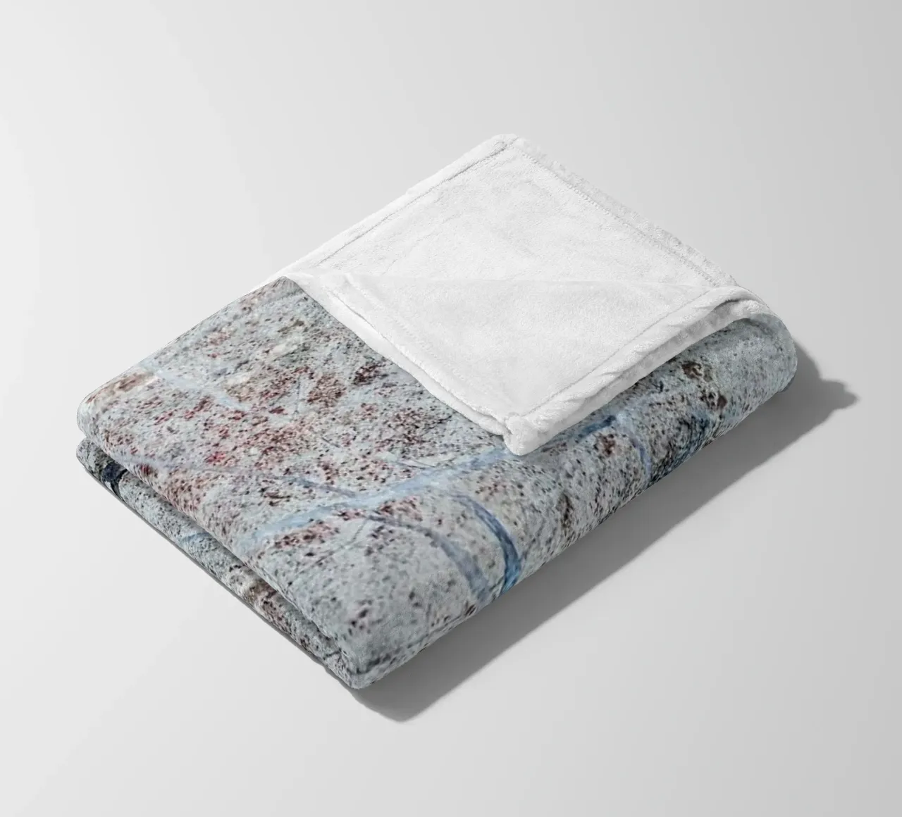 Earth coperta in pile da Paul Aidan Perry