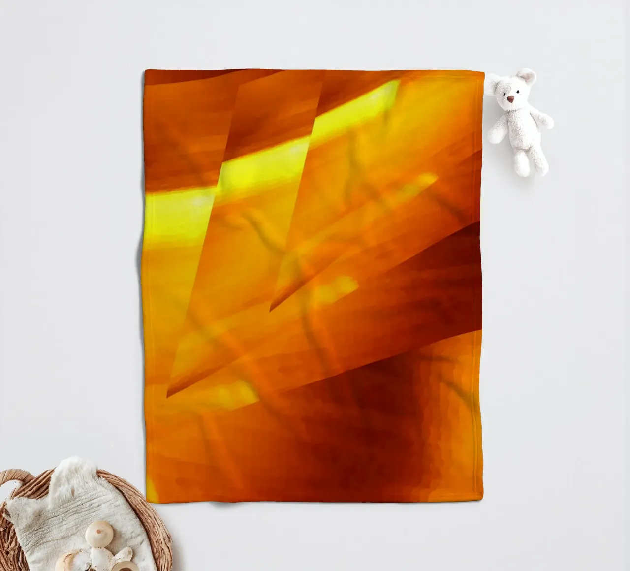 Motivo geometrico astratto in giallo e arancione coperta in pile da Something for you