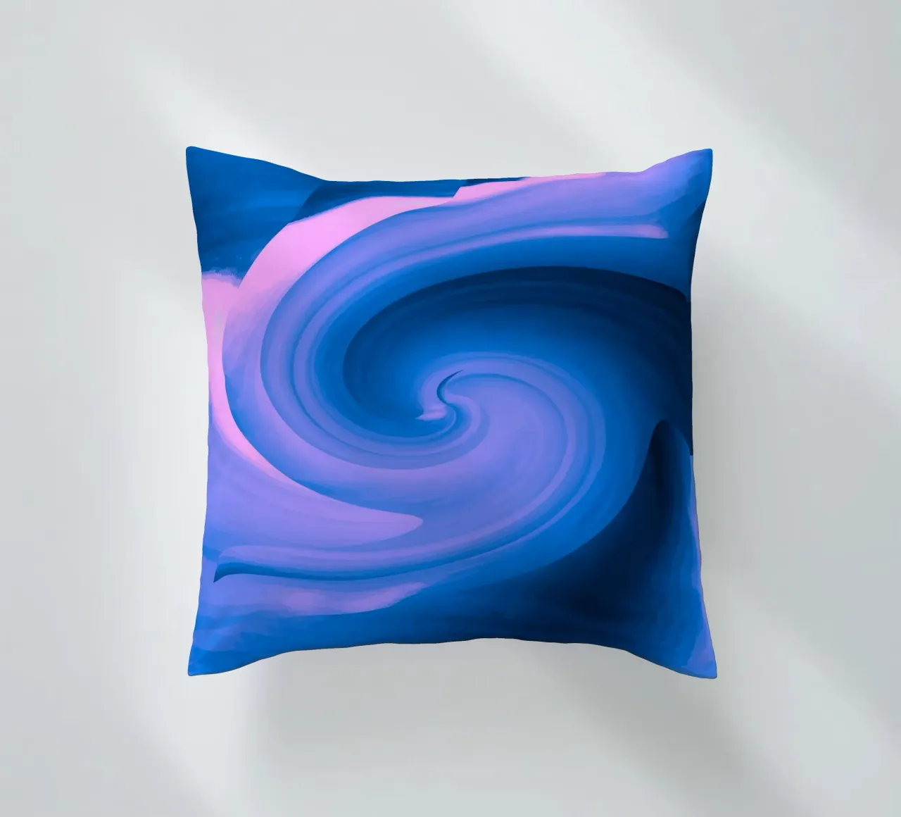 Abstract cirkelvormig gedraaid patroon in blauw en roze kussen van Something for you