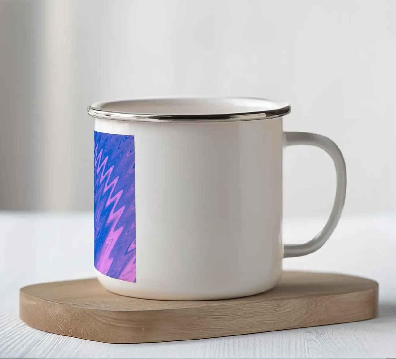 Motivo astratto a zig zag in blu e rosa tazza in smalto da Something for you