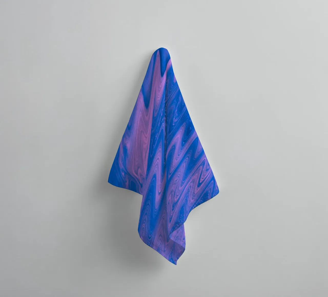 Motif zigzag abstrait en bleu et rose serviette de bain de Something for you
