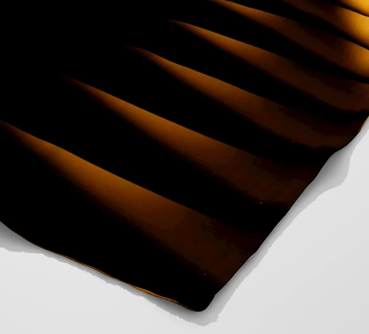 Motivo dinamico astratto in giallo e nero coperta in pile da Something for you