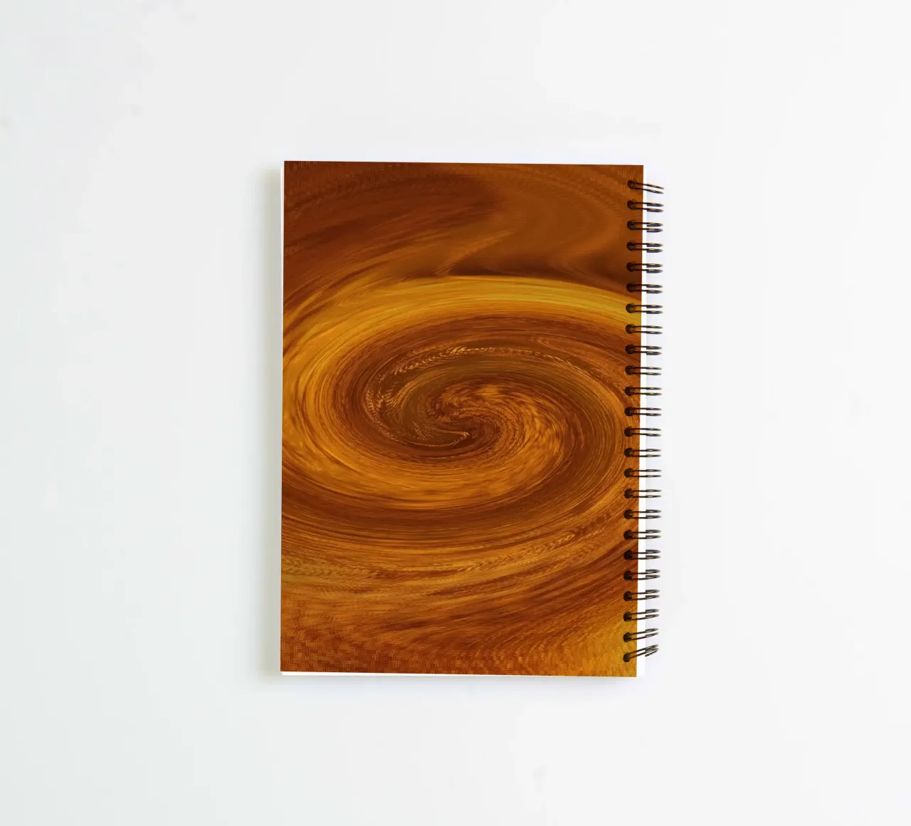 Abstraktes dynamisches gedrehtes Muster in orange und braun Ringbuch von Something for you