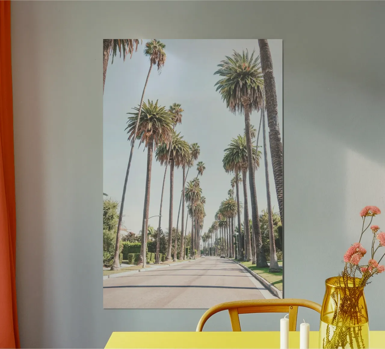 Los Angeles, USA I Sous les palmiers de Beverly Hills poster con telaio in alluminio da Julie Travel Photography