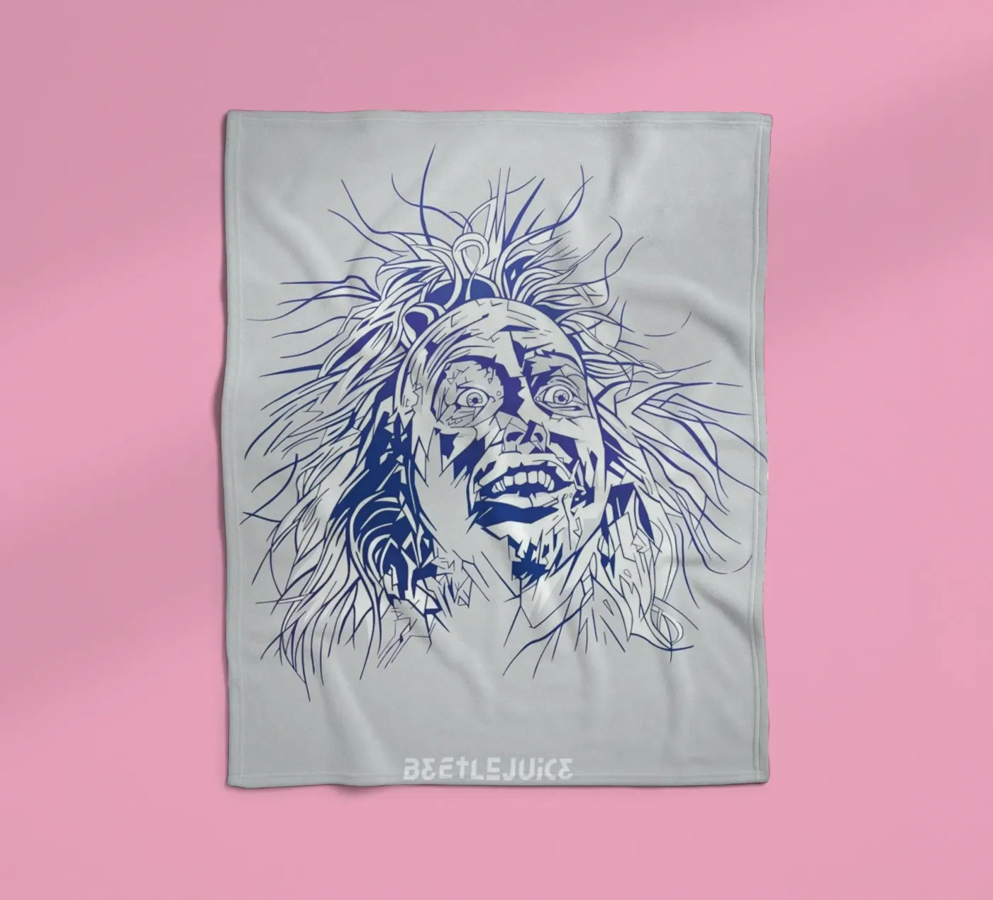 Beetlejuice Fleecedecke von Tomasz Zawistowski