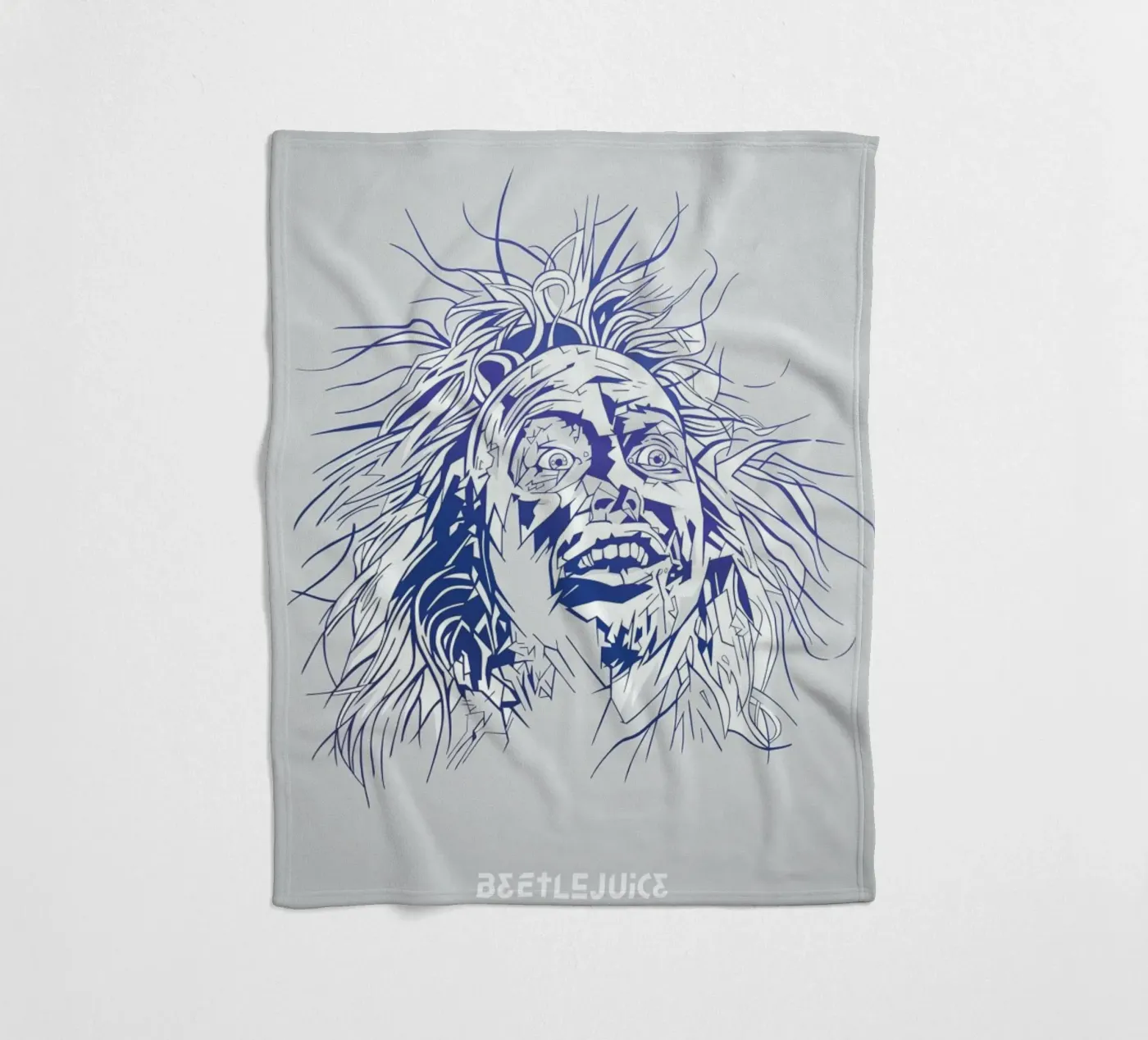 Beetlejuice Fleecedecke von Tomasz Zawistowski