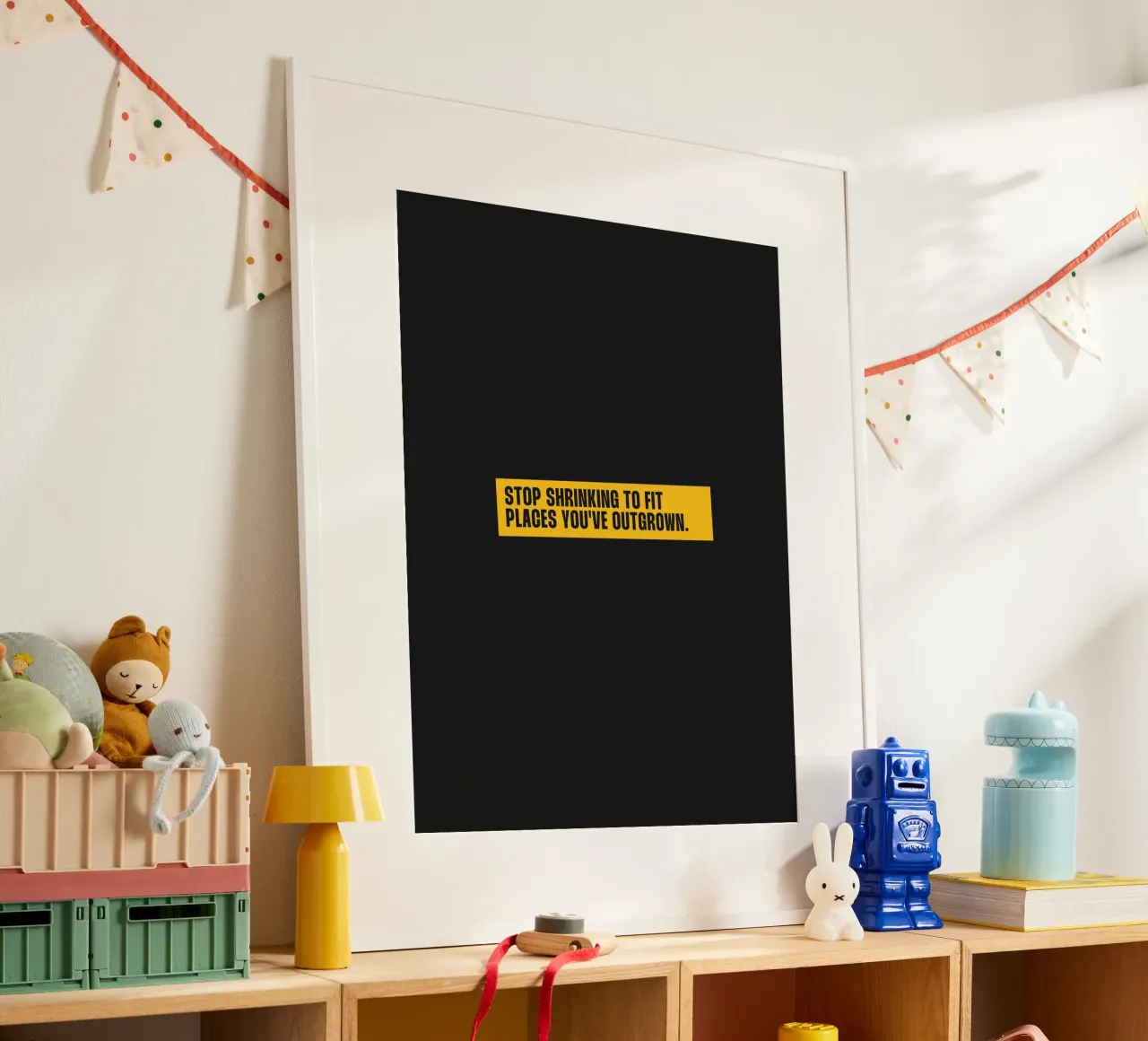 Cessez de rétrécir pour vous adapter à un endroit que vous n'êtes plus en mesure de citer poster avec cadre en aluminium de Paigaam Studio
