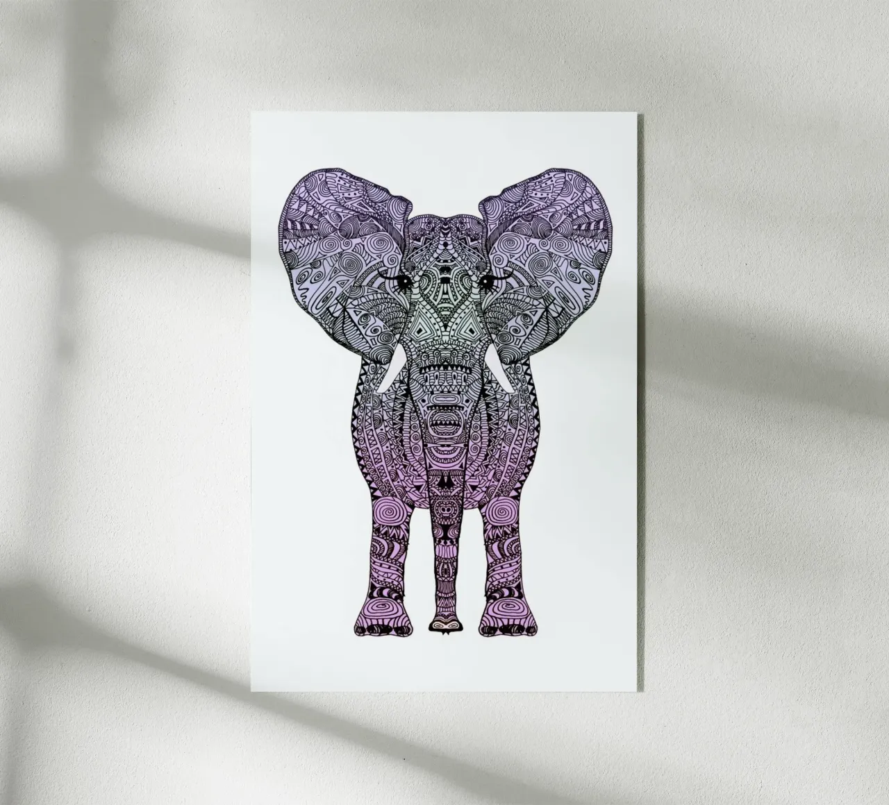 Purple Elephant plexiglass da Monika Strigel