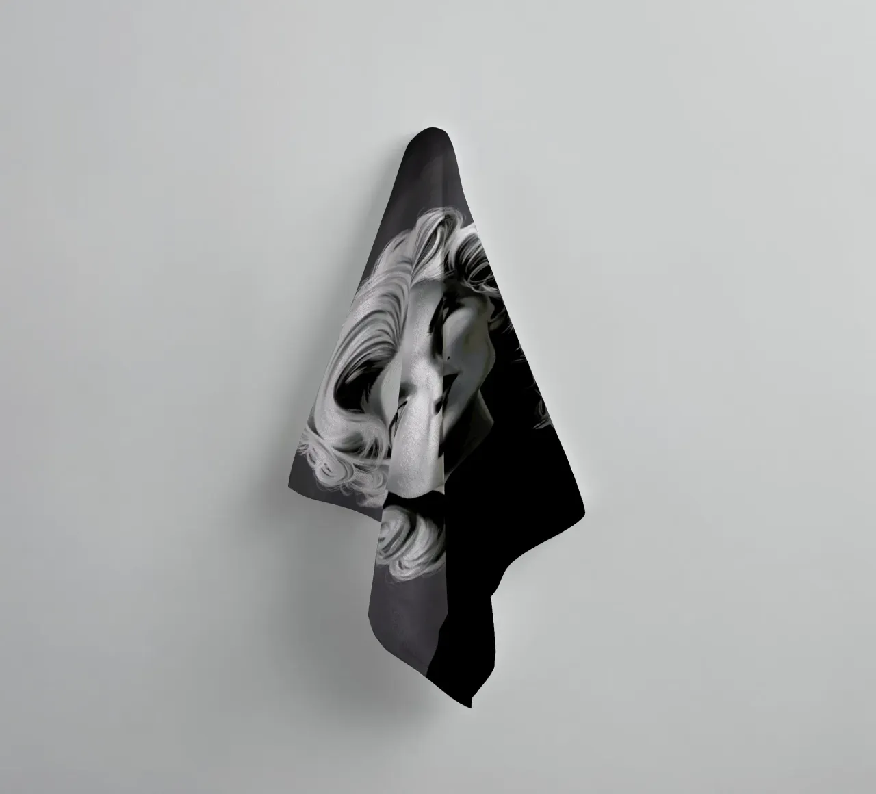 Marylin Monroe towel by Rob Art | Illustration