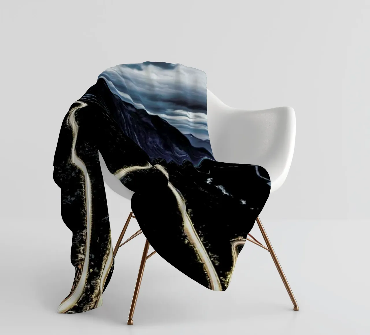 Trollstigen Fleecedecke von Chris Abatzis