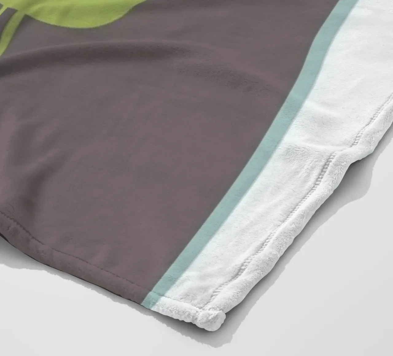 Three little birds coperta in pile da Visual Philosophy