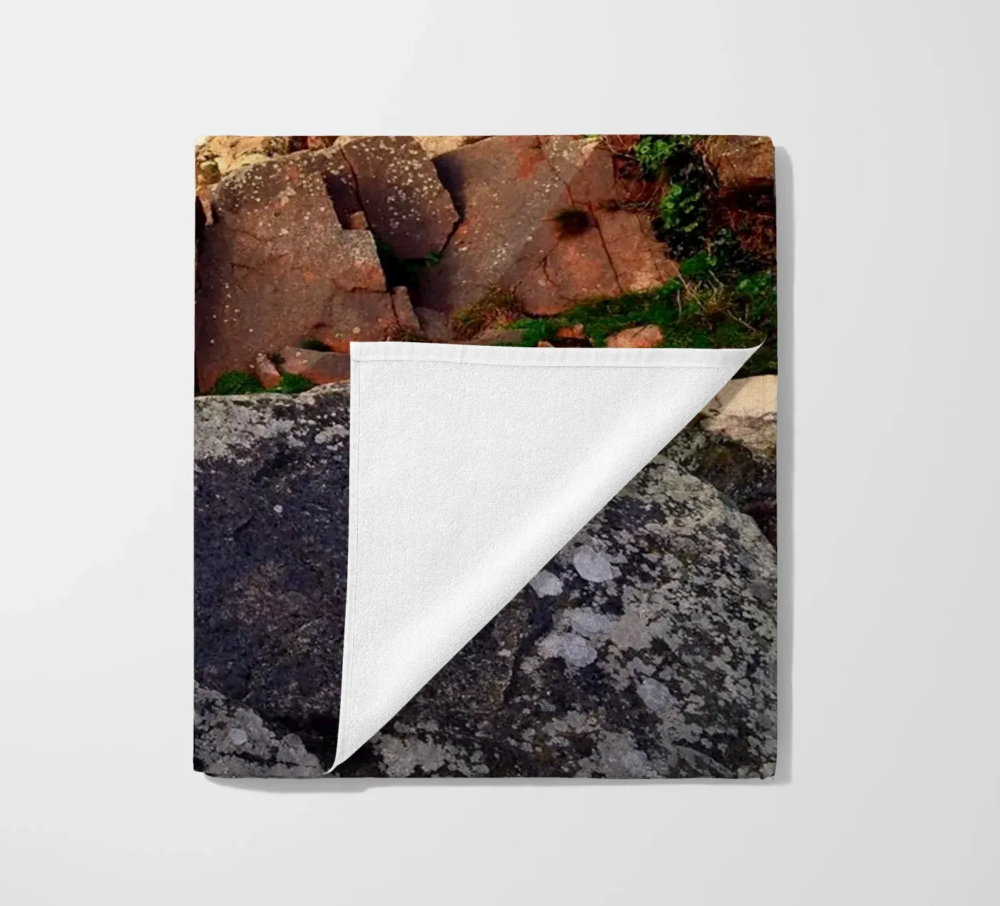 FAA183 beach towel by Thierry vobmann photography