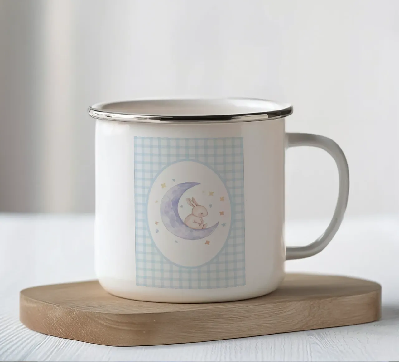 Coniglio su mezzaluna e stelle tazza in smalto da Jungle Joy Art