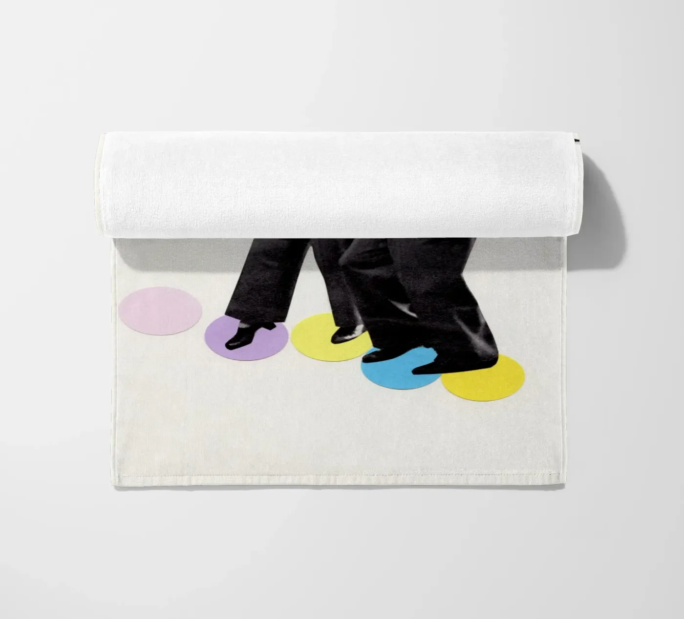 Dans Stappen strandhanddoek van Cassia Beck Collage