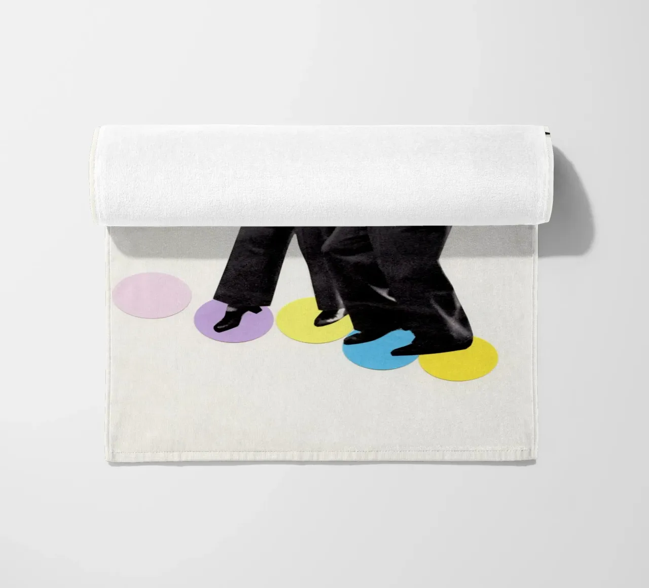 Dans Stappen strandhanddoek van Cassia Beck Collage