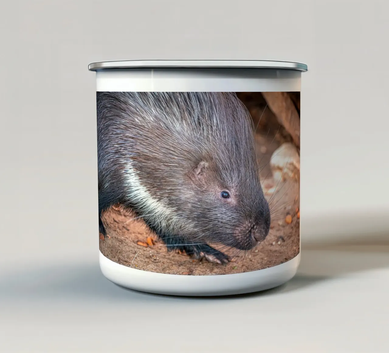 Un pequeño puercoespín taza de esmalte de Marcus Beckert | Fotografie