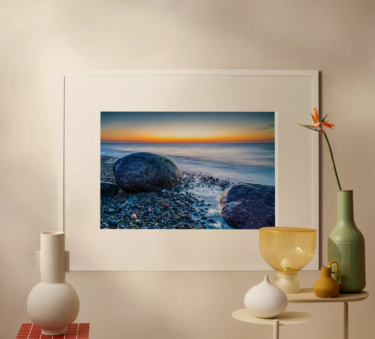 Rocce sulla spiaggia sassosa del Mar Baltico poster da Marcus Beckert | Fotografie