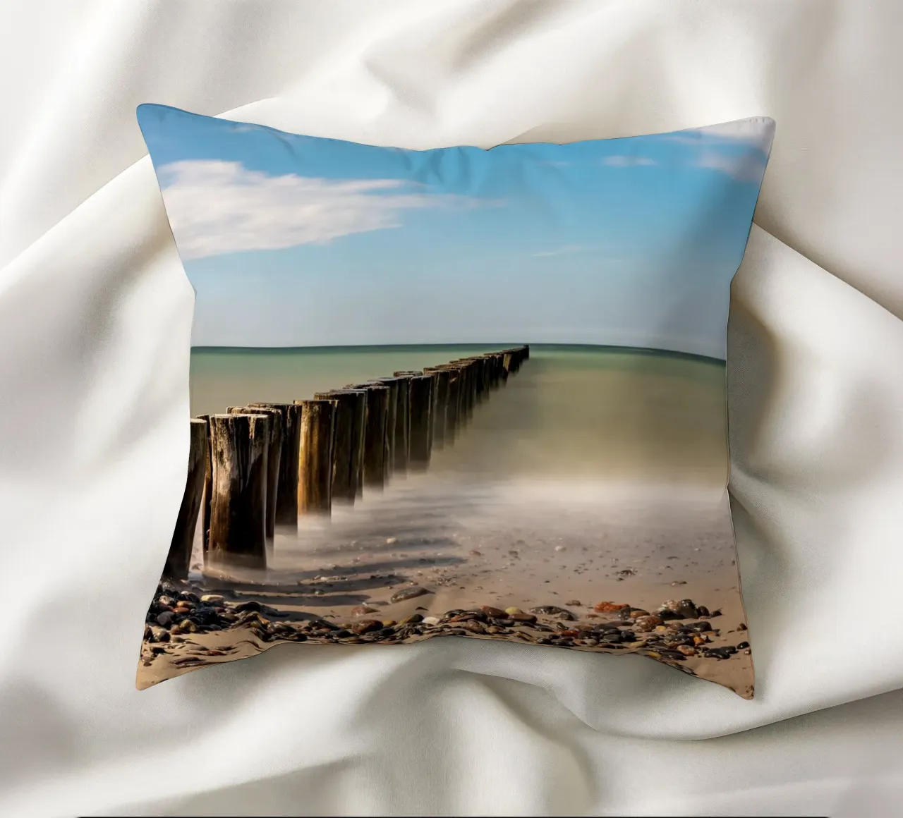 Groynes sulla spiaggia del Mar Baltico cuscino da Marcus Beckert | Fotografie