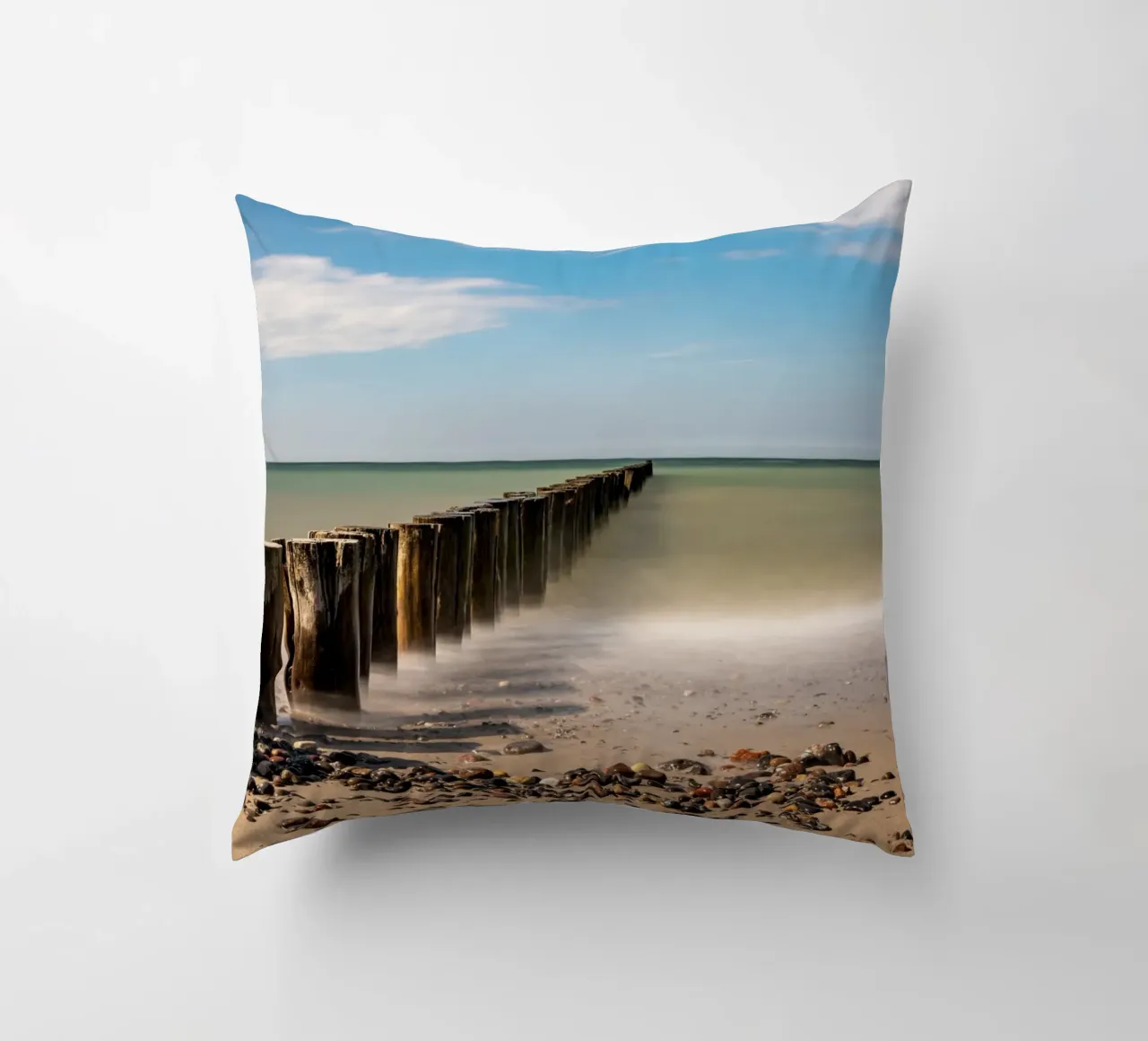 Groynes sulla spiaggia del Mar Baltico cuscino da Marcus Beckert | Fotografie