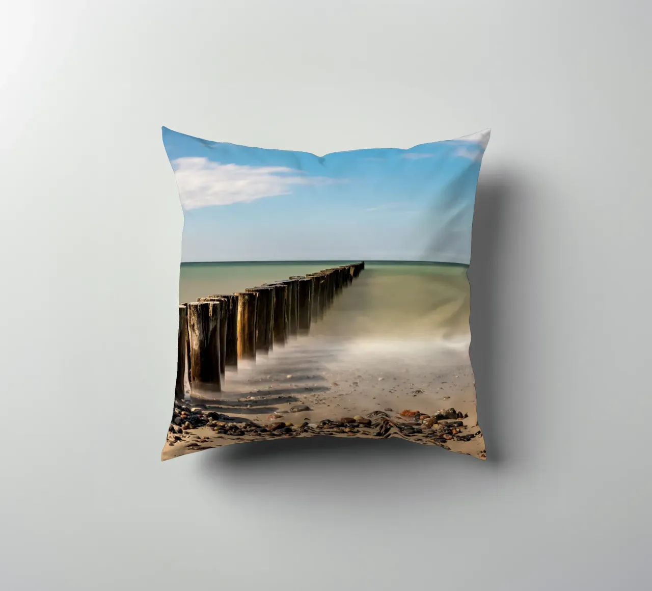 Groynes sulla spiaggia del Mar Baltico cuscino da Marcus Beckert | Fotografie