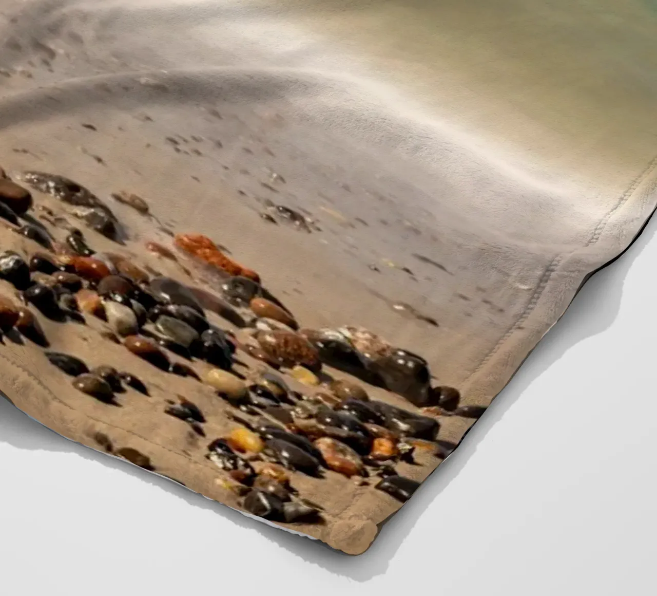 Groynes sulla spiaggia del Mar Baltico coperta in pile da Marcus Beckert | Fotografie