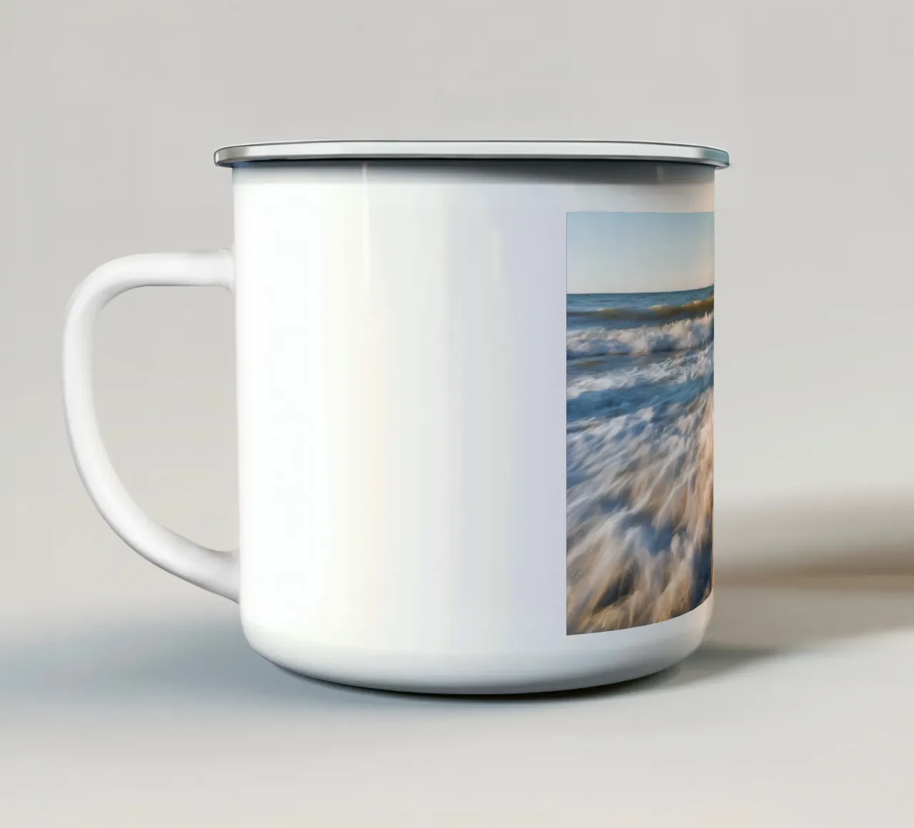 Onde sul Mar Baltico tazza in smalto da Marcus Beckert | Fotografie