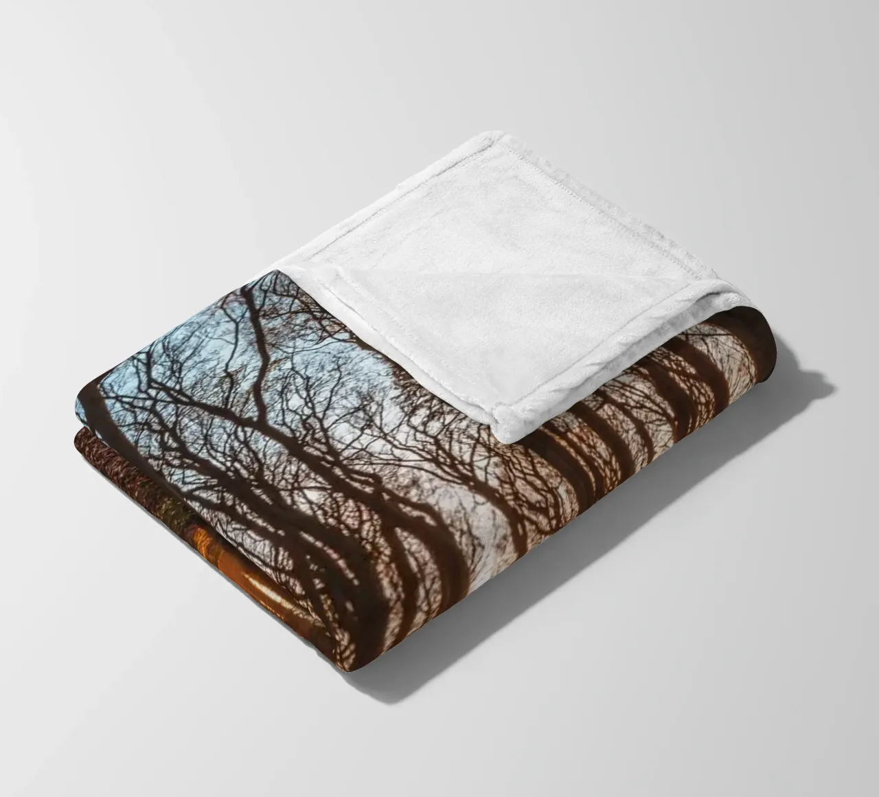 Sun star in the ghostly forest on the Baltic Sea fleece blanket by Marcus Beckert | Fotografie