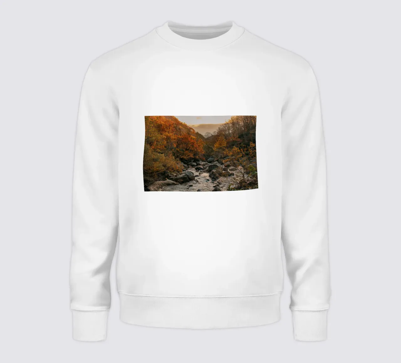 Fiume d'autunno a Niigata, Giappone felpa da Marcel Bisig