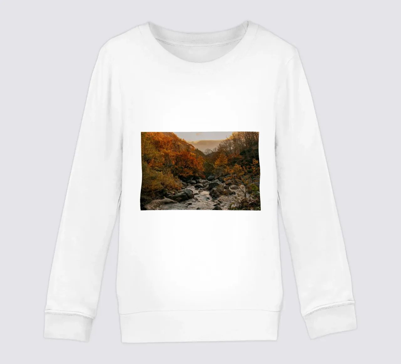 Fiume d'autunno a Niigata, Giappone felpa bambino da Marcel Bisig