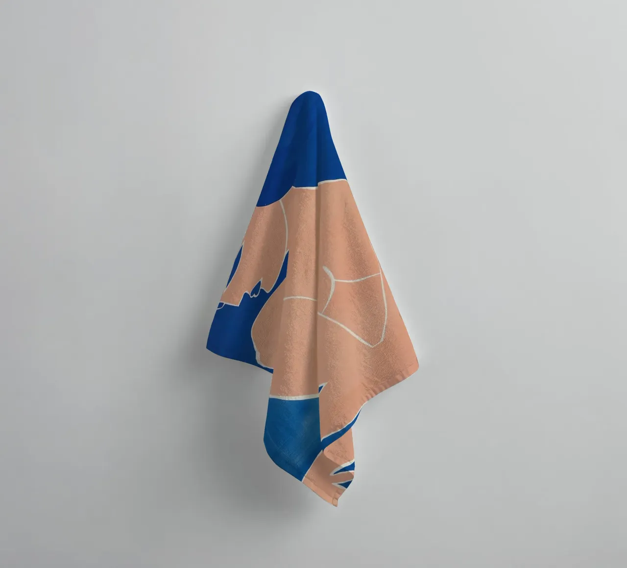 Donna nuda in pesca e blu | Ispirato a Matisse asciugamano da bagno da Autofocus
